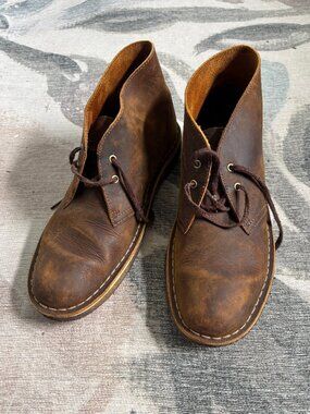 2018 Clarks Originals Beeswax Leather Chukka Boot, size US 9 womens, brown